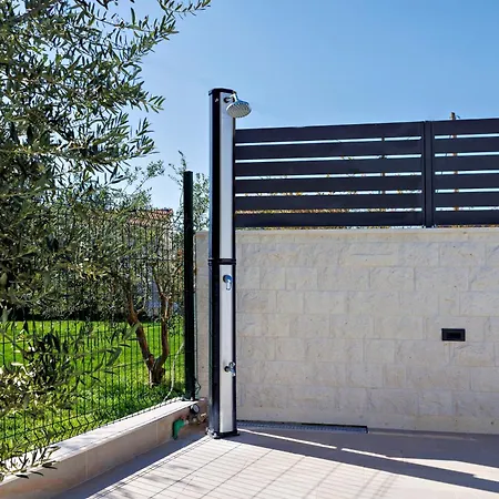 Βίλα Trapezium - Private Heated Pool & Table Soccer Kaštela