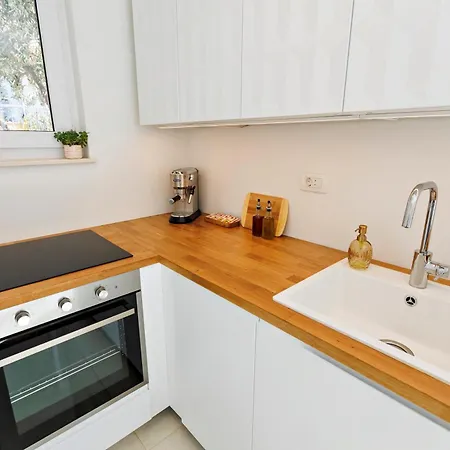 Trapezium - Private Heated Pool & Table Soccer *